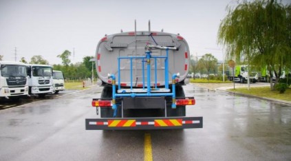 灑水車圖片 灑水車圖片